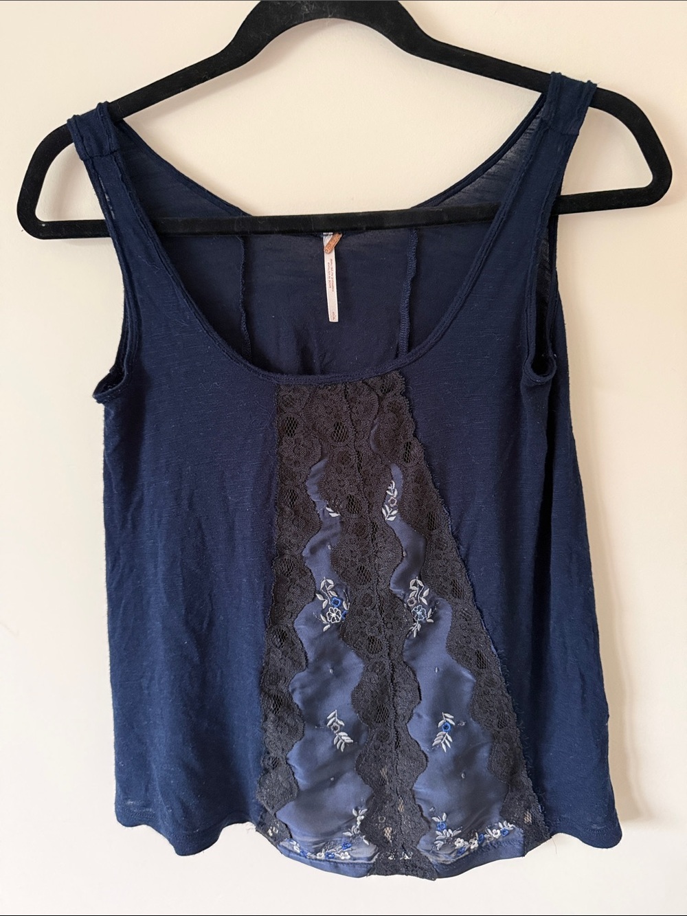 65. FREE PEOPLE NAVY LACE TANK